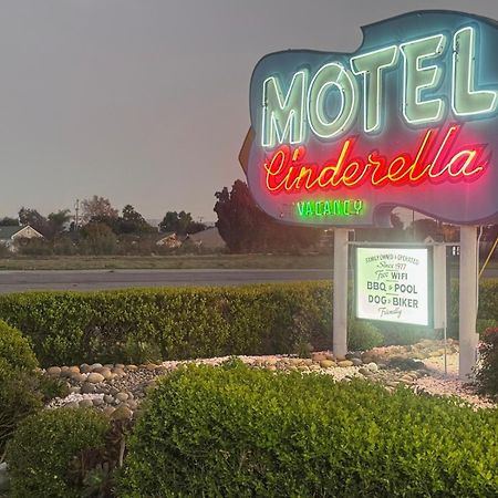 Cinderella Motel Hollister Exteriér fotografie